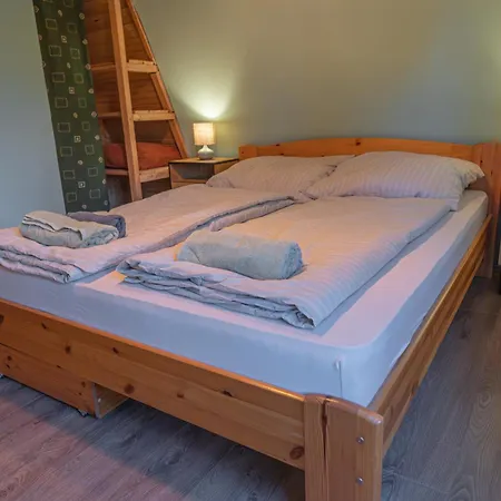Elet Faja Vendeghaz Feriehus